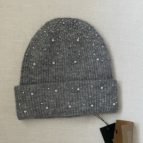 Vero Moda Accessories - VERO Moda Wool Blend Gray Beaded Knit Beanie Hat